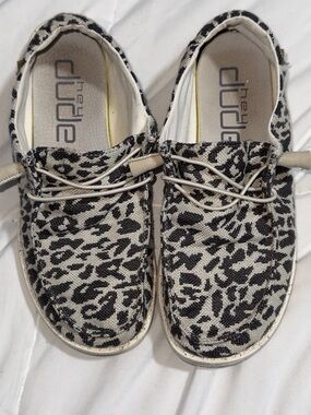Hey Dude Wendy Leopard Print Canvas Slip-Ons in Black and Cream size 9